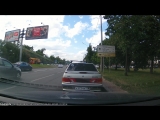 Hyundai Крета серого цвета, притер мне припаркованную машину вдоль Выборгского шоссе напротив Макдона...