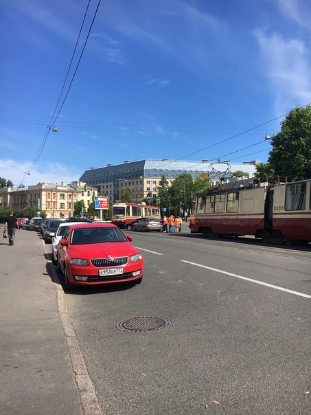 Из-за дтп трамваи стоят в обе стороны на пересечении Большого Сампсониевского с Боткинской