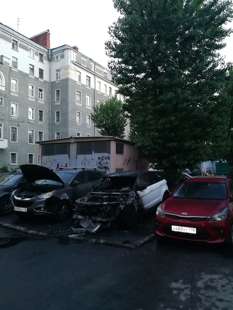 Ищем очивицев проишествия на Большом Казачьем пер. 04.07.18 в промежутке с1 до 2 ночи загорелся авто...