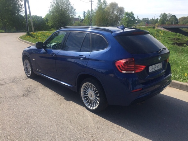 В ночь 3 на 4 июля с 22.00 по 06.30 из г.Тосно был угнан автомобиль BMW X1 2011 г.в. синего цвета