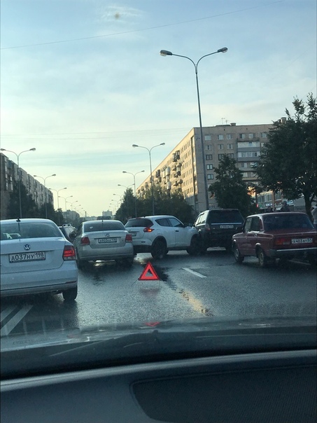 Тройничок на Искровском проспекте, напротив правобережного рынка