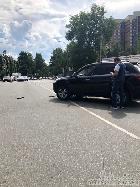 Во Всеволожске небольшое ДТП перед горой