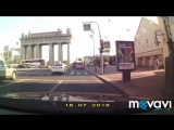 Яндекс Такси настигла мгновенная карма за проезд под красный по Московскому проспекту