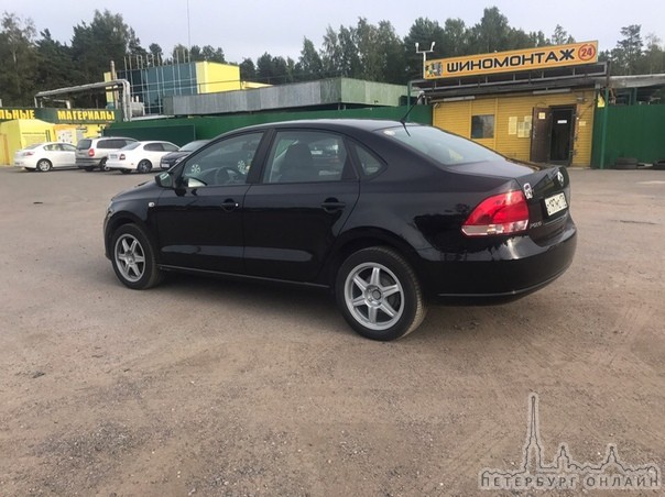 12 августа вечером с 21 до 23 часов в Зеленогорске Курортного района был угнан автомобиль Volkswagen...