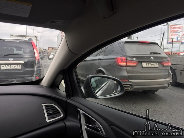 На Московском шоссе в сторону Купчино произошло ДТП. Крайняя левая полоса. После объезда ДТП легче н...