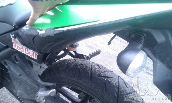 9 сентября около ТЦ Нарвский на Промышленной улице д.6 был угнан мотоцикл Kawasaki Ninja 250 зеленог...