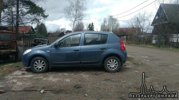 13 сентября с улицы Дыбенко 27 был угнан автомобиль Renault Sandero синего цвета . 2011 года выпуска...