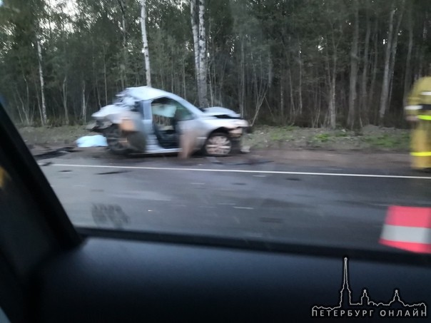 Трасса Псков-Санкт-Петербург. Между Лудони и Заполье,в бесконечной череде участков с ремонтом дороги...