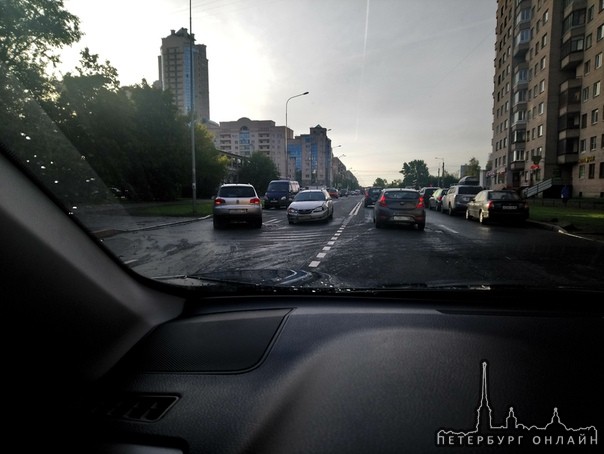 Тигуан vs Калдина на Лени Голикова. Объезд по встречке