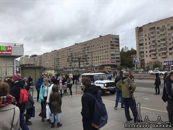 Гражданский проспект метро фото