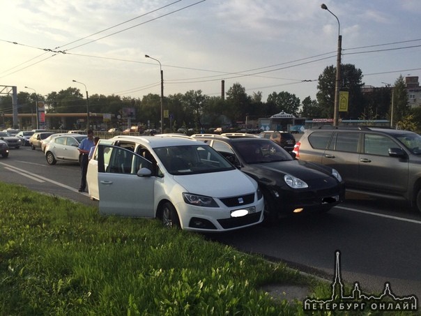 В связи с разногласиями сторон при разборе ДТП, ищем свидетелей ДТП от 07.09.2018 на пр. М.Блюхера д...