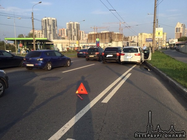 В связи с разногласиями сторон при разборе ДТП, ищем свидетелей ДТП от 07.09.2018 на пр. М.Блюхера д...