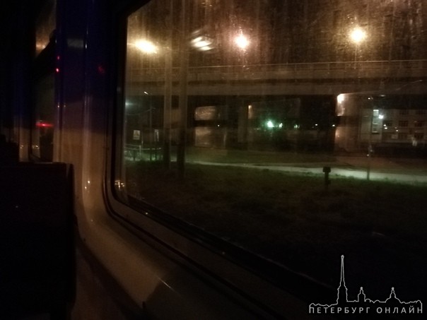 Пригородный электропоезд номер 6035 маршрутом отправлением СПб Белоостров Ссестрорецк ехал ехал и не...