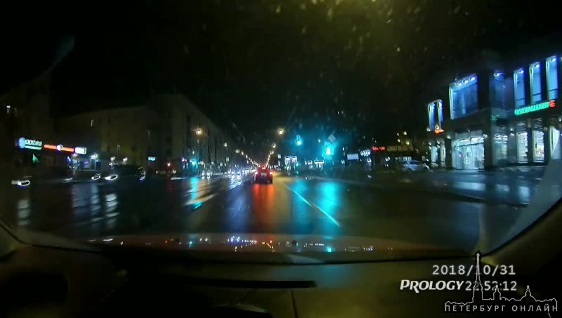Вчера на пр.Энгельса около метро Удельная мужик перебегал через дорогу на красный и был сбит авто.
