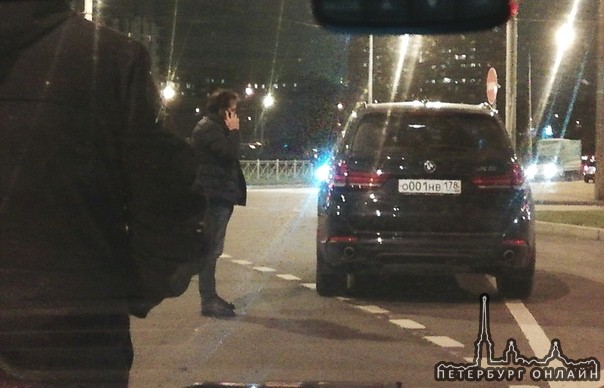 Вчера 05.11. в 19:30 попали в ДТП на пересечении Кронштадской площади и Ленинского пр.