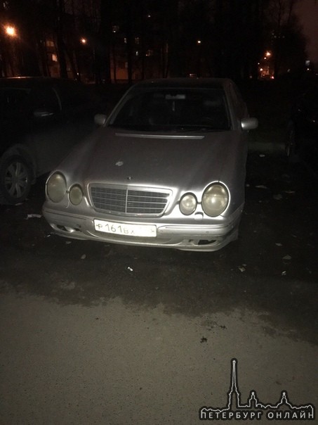 Ребят, помогите прикурить машину, стоит на Будапештской 37, Mercedes W210