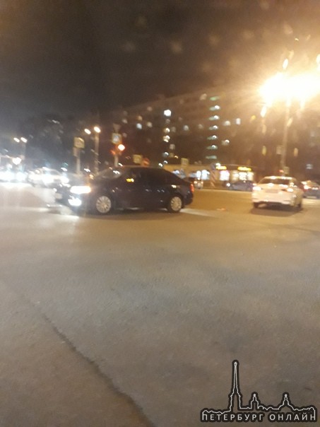 ДТП на пересечении Бухарестской и Димитрова, 3 авто.