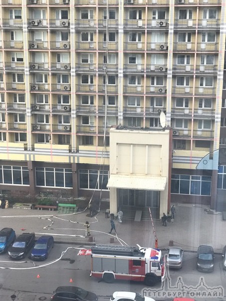 Возгорание в гостинице на Маршала Тухачевского, 27/2, много экипажей пожарных.