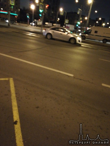 7 машин столкнулось на перекрестке Пискаревского и Металлистов