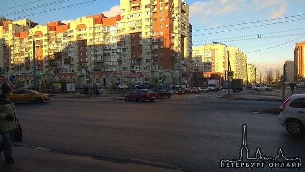 Перекресток Ленинского и Котина. Калина и simbol.