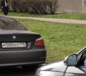 Только что на моих глазах с улицы Котина угнали машину сына BMW 520D кузов E60 темно-синего цвета ,...