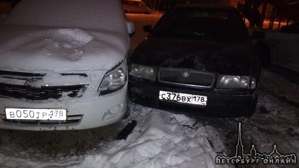 Во дворе дома по Альпийскому 30 Корп 3 , утро будет совсем не добрым.