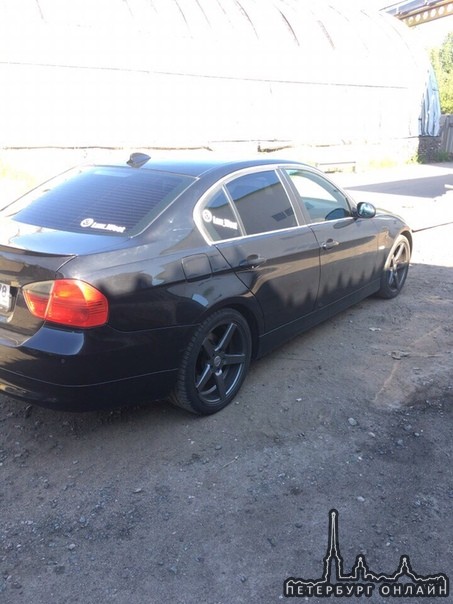 В ночь с 25 на 26 декабря с Авангардной улицы был угнан автомобиль BMW 325 чёрного цвета, 2005 года ...