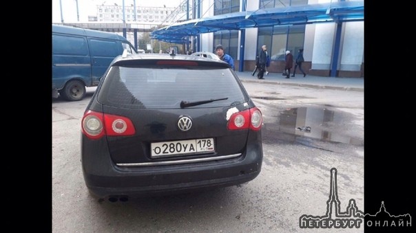 3 января в первой половине дня от метро улица Дыбенко был угнан автомобиль Volkswagen Passat B6 унив...
