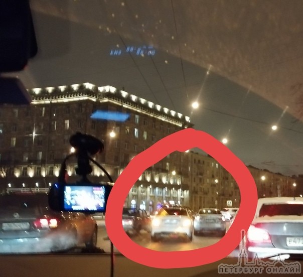 ДТП на Комсомольской площади, поворот на Стачек.