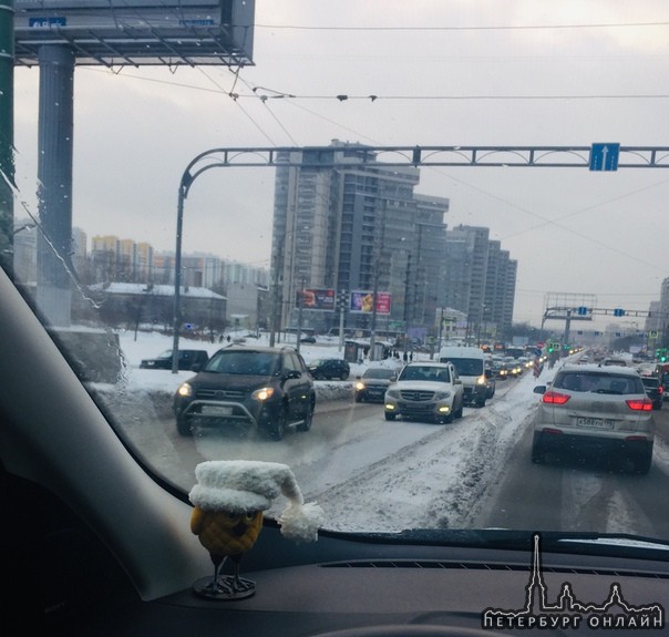 Дтп из 5-ти машин на въезде на Невский путепровод, в сторону Народной.
