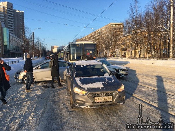 На проспекте Науки, замесик -