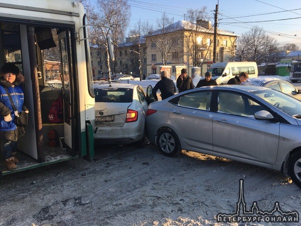 На проспекте Науки, замесик -