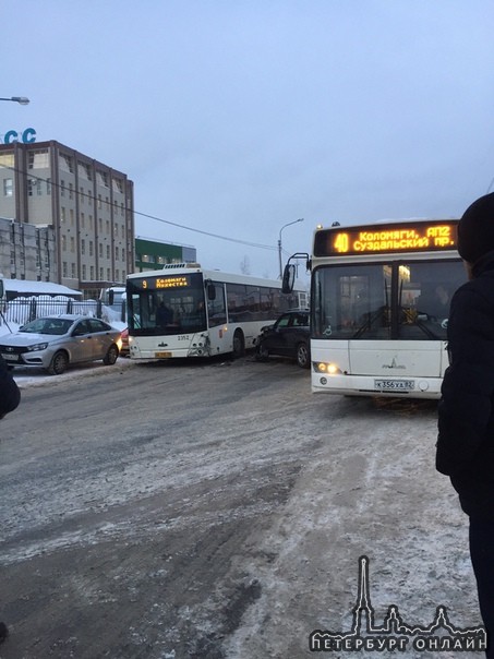 На Маршала Новикова , возле БЦ