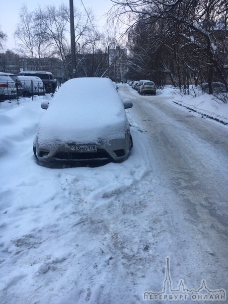 Друзья! Нужна помощь! Кто сможет сейчас прикурить? Проводов нет. Стою во дворе около д. Дачный просп...