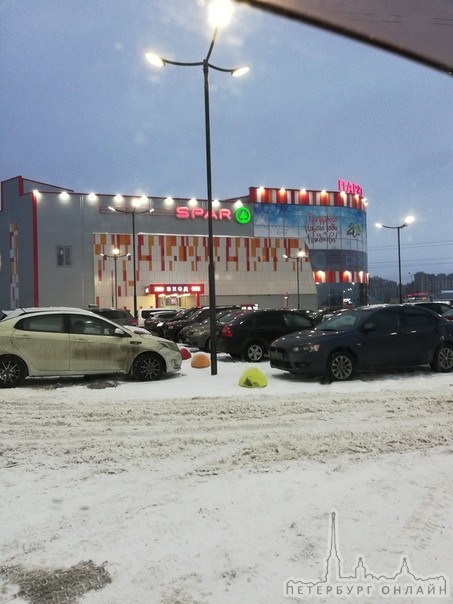 Помеха справа на стоянке..