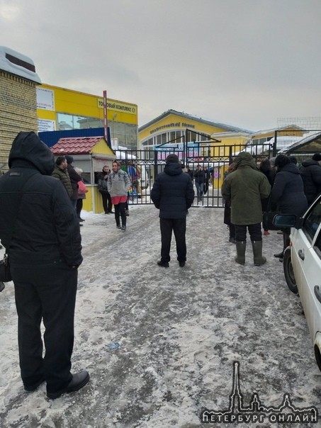 Эвакуация Полюстровского рынка.