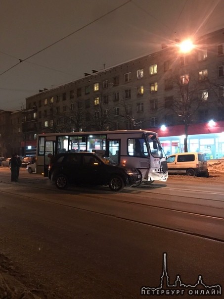 Дтп на Торжковской у дома 7 трамваи встали в обе стороны