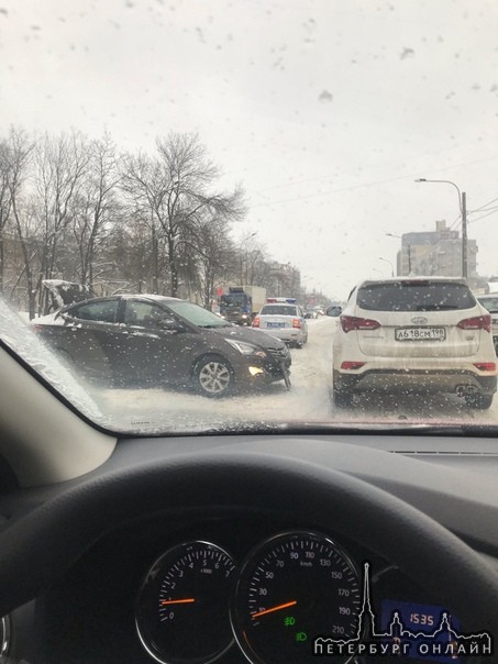 ДТП на Дачном проспекте. после круга, ближе к метро. ДПС на месте