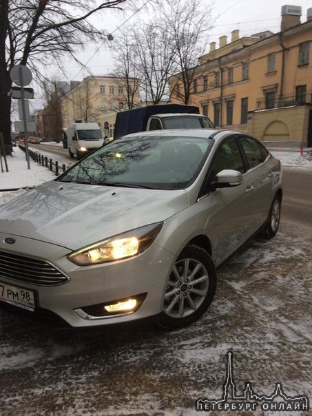 Утром 7 февраля 5-6 утра был угнан ford фокус 3. По адресу дыбенко 42. Скорей всего стоит на других...