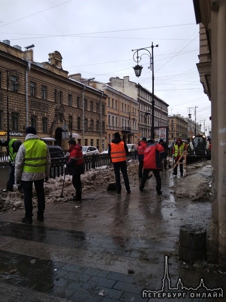 Петербургских чиновников обязали принять участие в субботнике 9 февраля. Информация о том, что нужно...