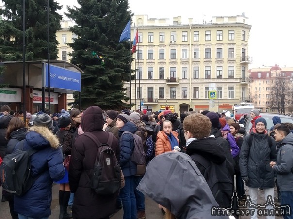 Главный корпус ИТМО снова эвакуируют, второй раз за 2 недели.