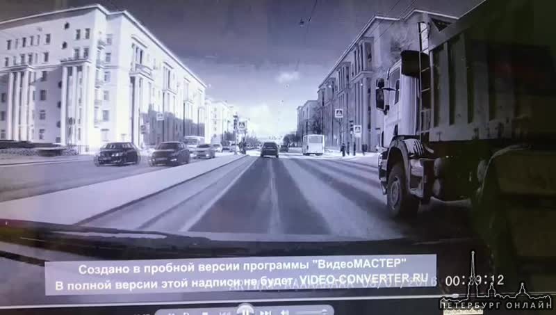 Машина Скания с гос номером В360НР198 проехала на красный цвет светофора на перекрёстке Ивановской и...