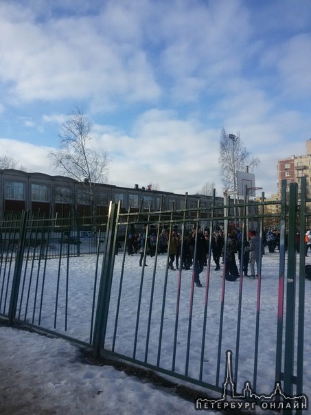 Эвакуация в 247 школе Красносельского района