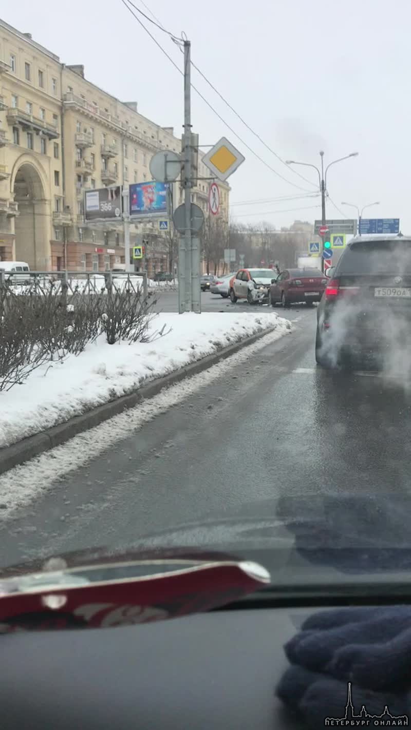 Везёт больше не везёт на пересечении Гагарина и Московского шоссе