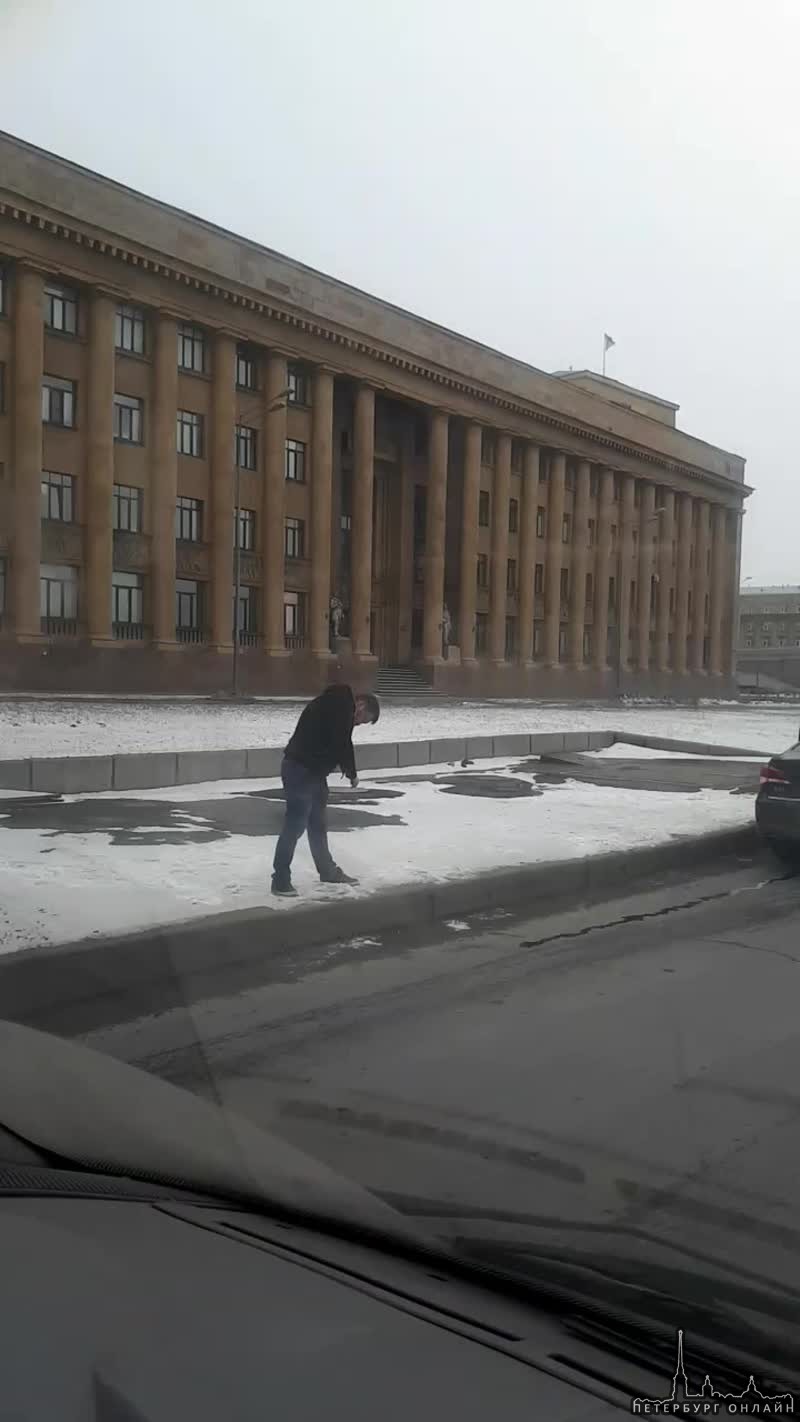 Дтп перед мостом Александра Невского