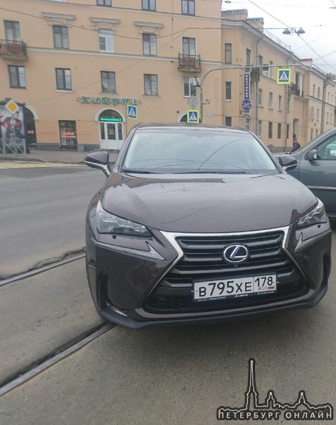 С 22 на 23 марта в Красносельском р- не, во дворах дома по ул. Добровольцев. был угнан автрмобиль Le...