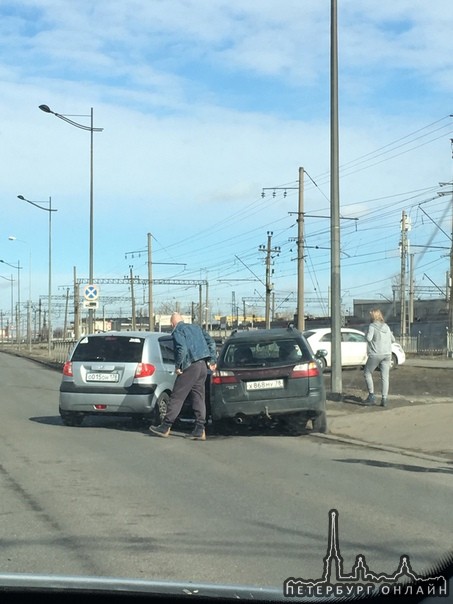 Дядя очень хотел пролететь на жёлтый , пересечение Витебского и Заставской. Гетс всмятку.