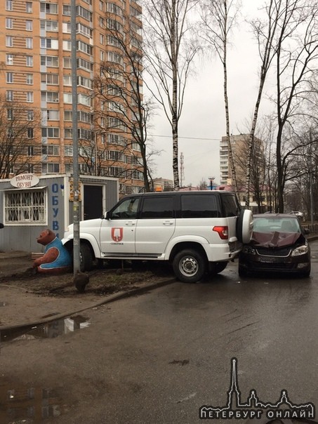 Утро у владельцев Матиза, Фабии и Патриота на Пискаревском началось не с кофе)