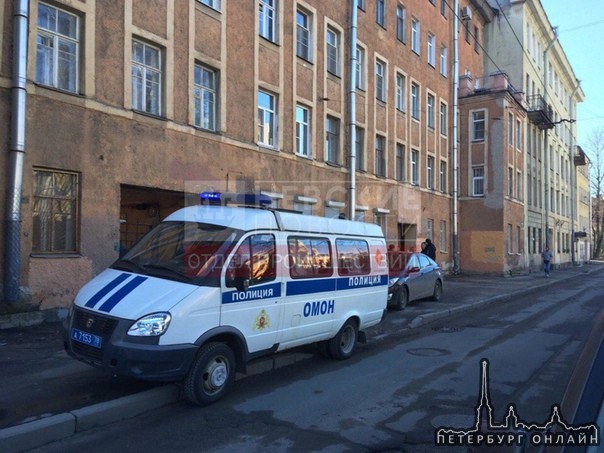 На Бармалеевой улице сегодня эвакуировалииз жилого дома 30 человек. В стене при ремонте был обнаруже...