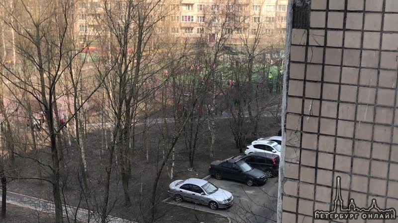 В Красносельском районе эвакуируют